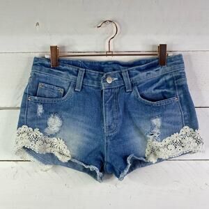 BLUPOP Light Wash Floral Lace Distressed Denim Short Shorts Size‎ Medium